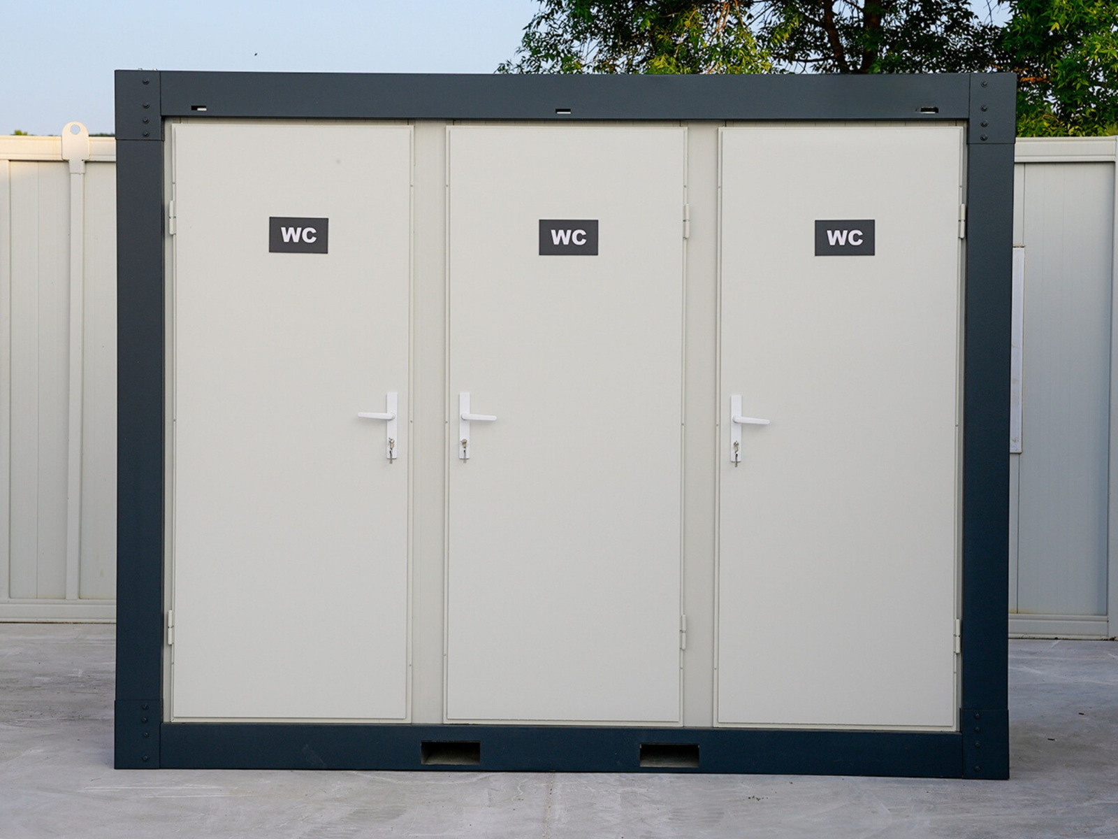 WC TRIO Außenansicht